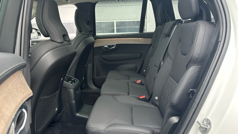 Volvo XC90 2.0 T8 PHEV Plus Dark 5dr AWD Geartronic Estate